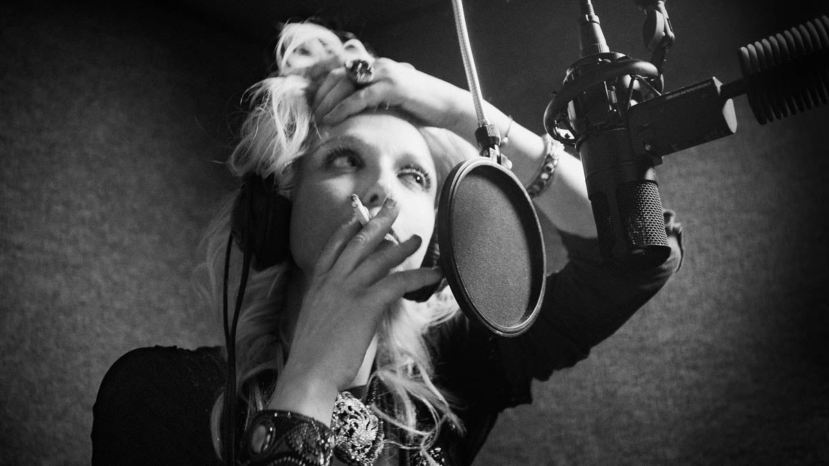 Courtney Love, Recording in the studio