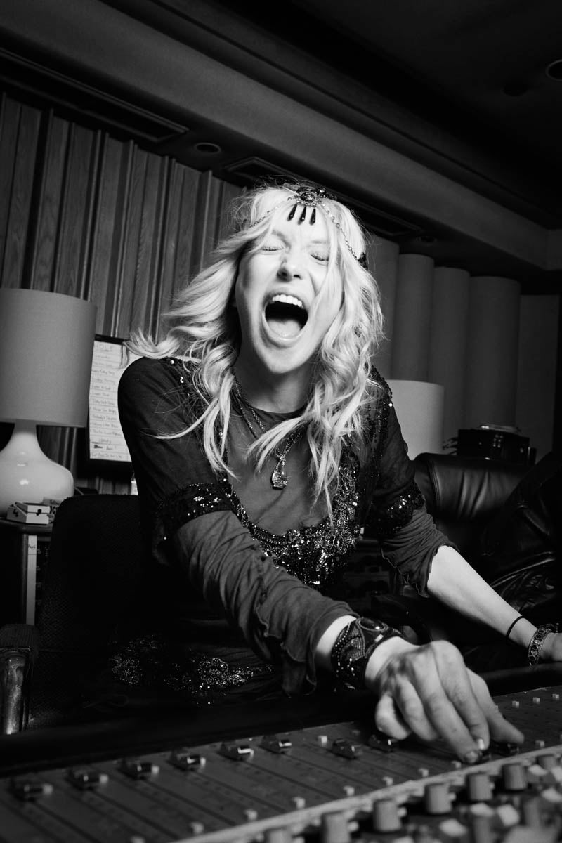 Courtney Love, Recording in the studio 03