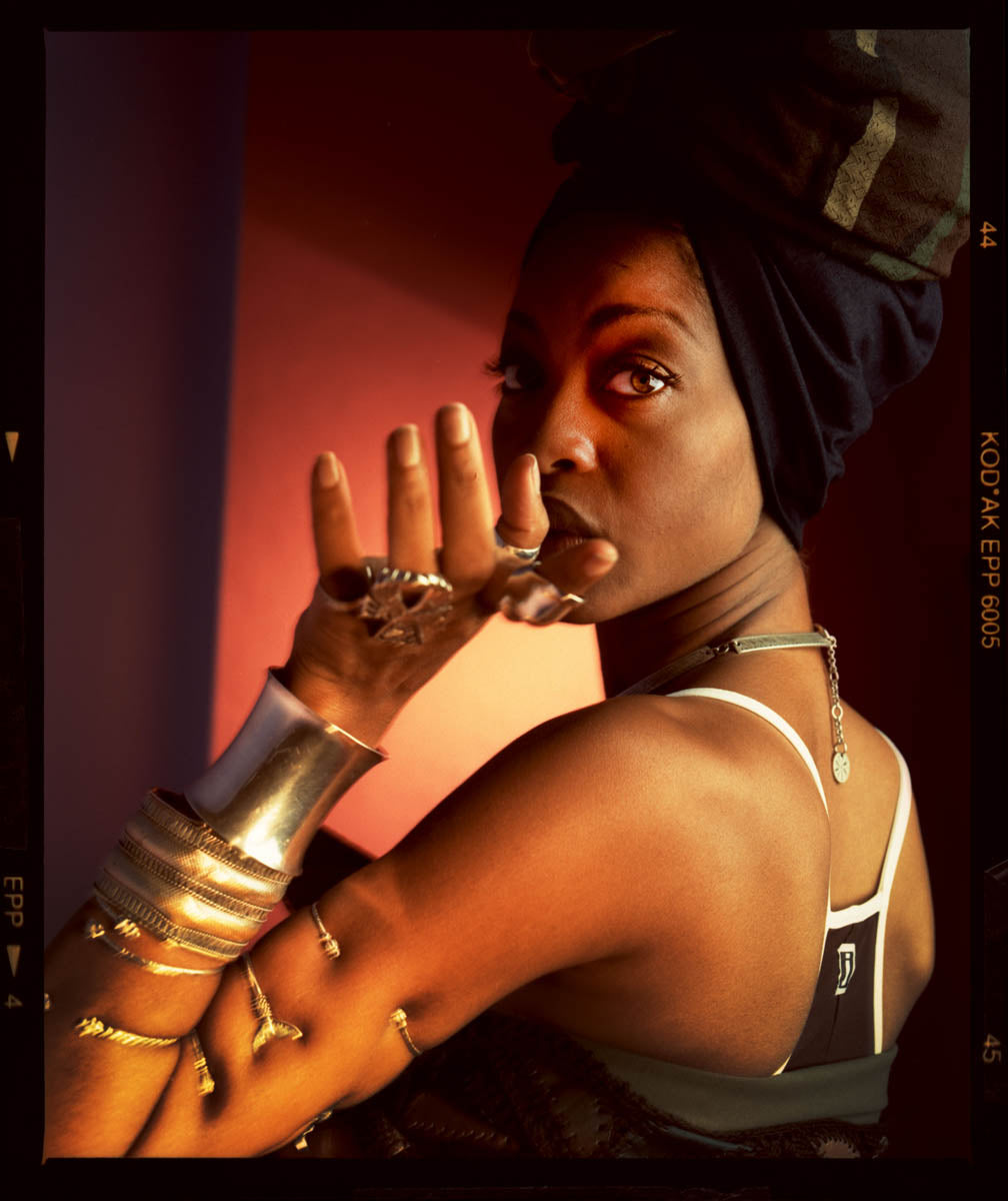 Eraka Badu 03